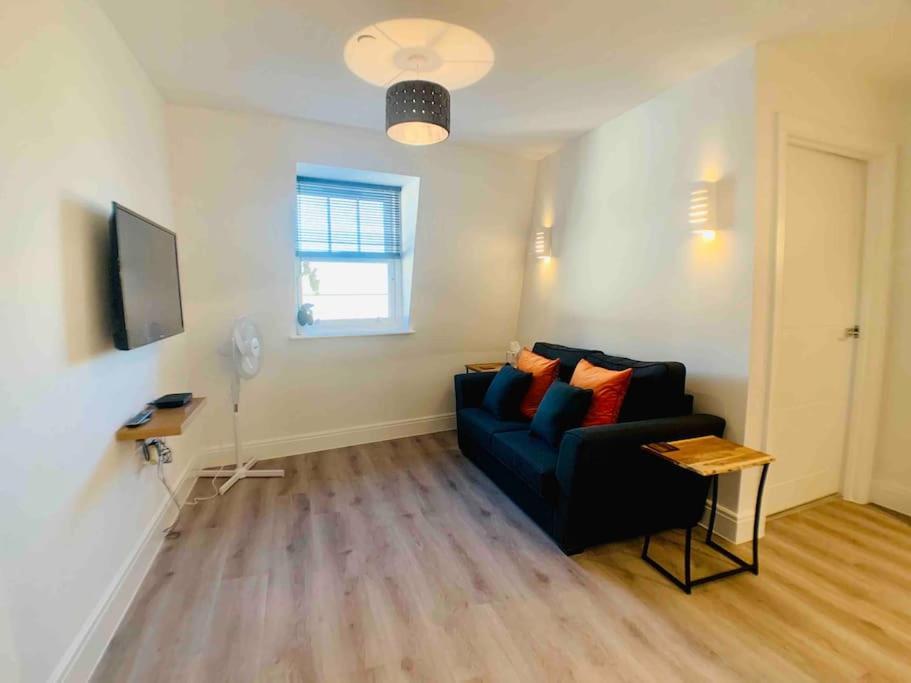 Appartamento Lovely Central Bournemouth Flat 10 Minute To Beach Esterno foto