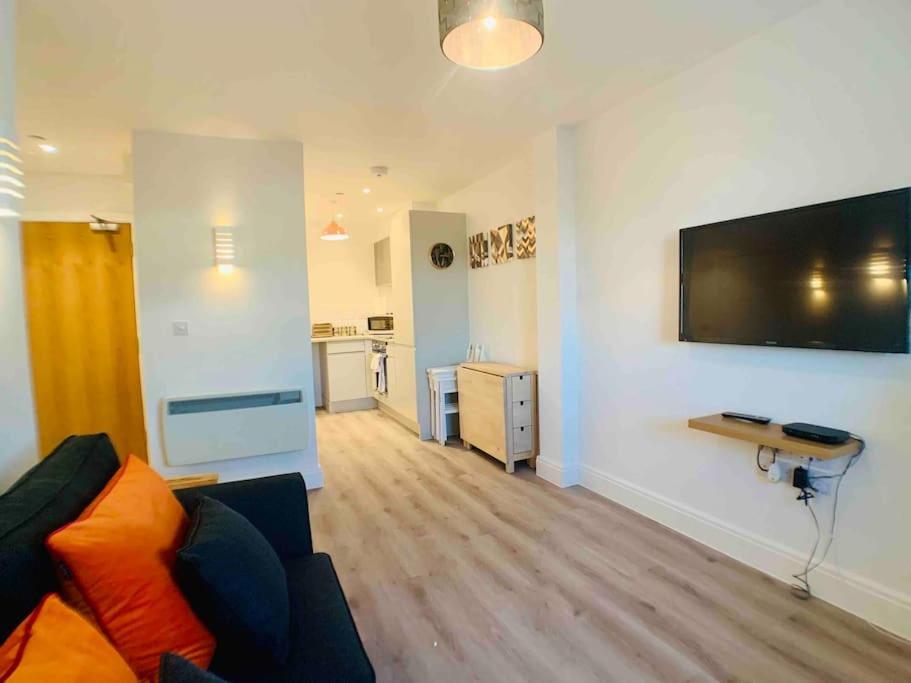 Appartamento Lovely Central Bournemouth Flat 10 Minute To Beach Esterno foto