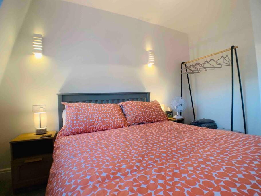 Appartamento Lovely Central Bournemouth Flat 10 Minute To Beach Esterno foto